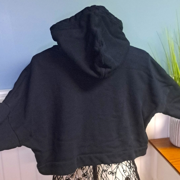 Adidas Size Large Crop Pullover Large Logo - Picture 7 of 9